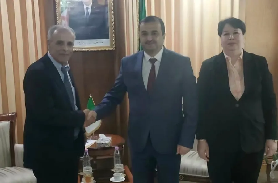 من المختبر إلى الحقيبة.. شمس الجزائر في خدمة المواطن