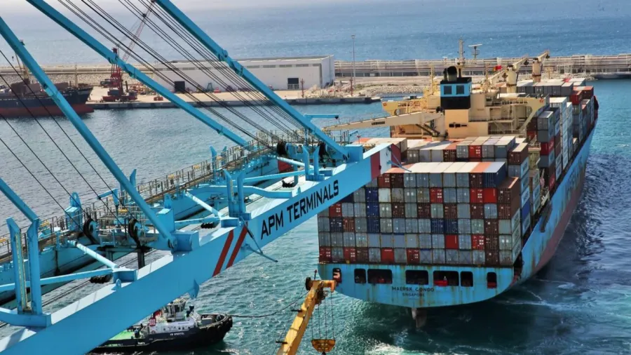 سفن أسلحة صهيونية موجهة لإبادة الفلسطينيين تعود إلى موانئ المغرب