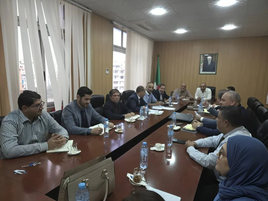 اجتماع مشترك بين وزارتي التجارة والفلاحة لبحث انشغالات المتعاملين الاقتصاديين