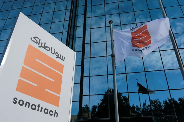 سوناطراك تهنئ الجزائريين بحلول السنة الجديدة 2024