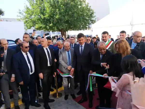 وزير الصناعة يُدشن مركز التكافؤ الحيوي التابع لمُجمع صيدال